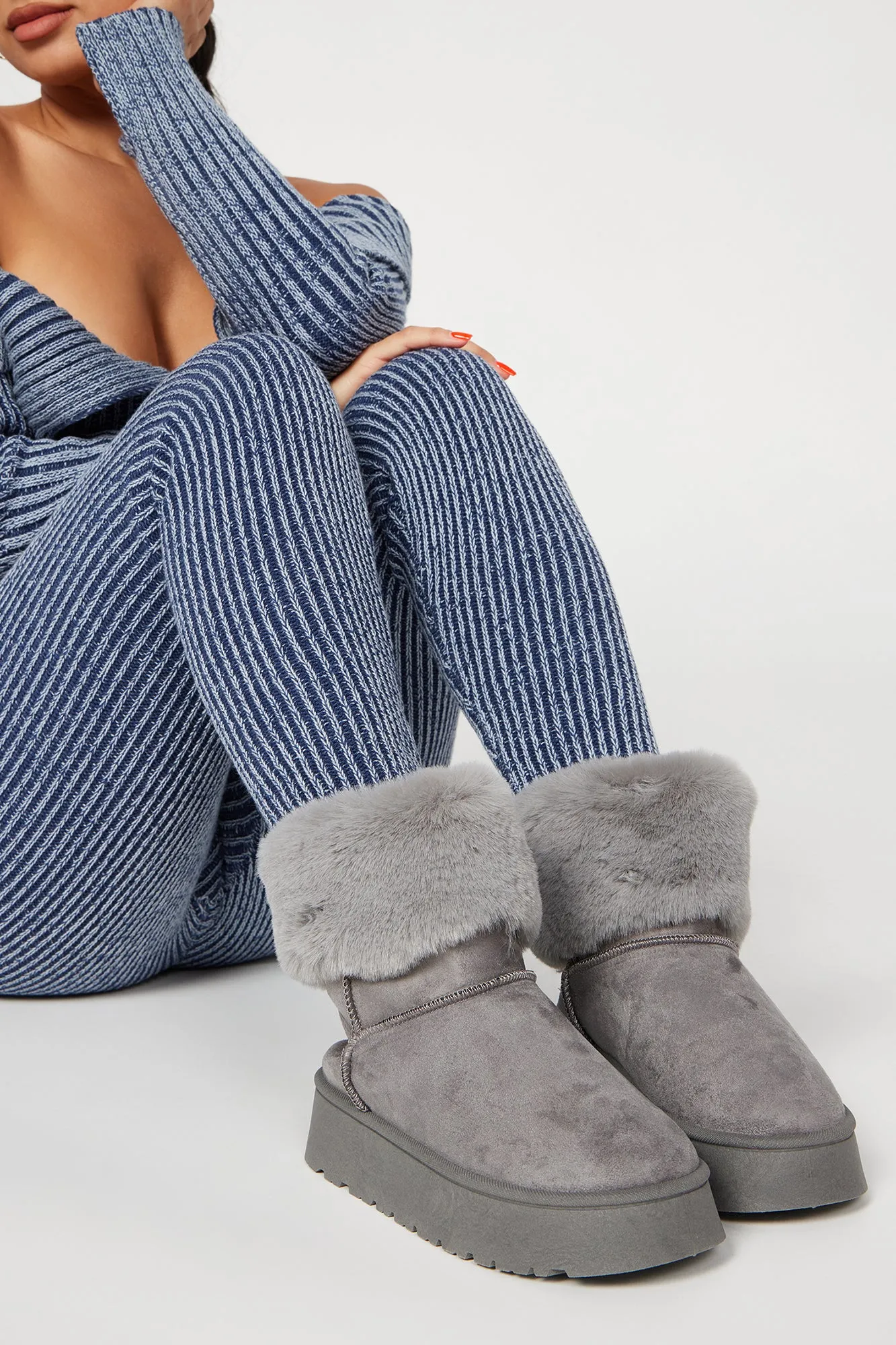 All Chills Booties - Grey