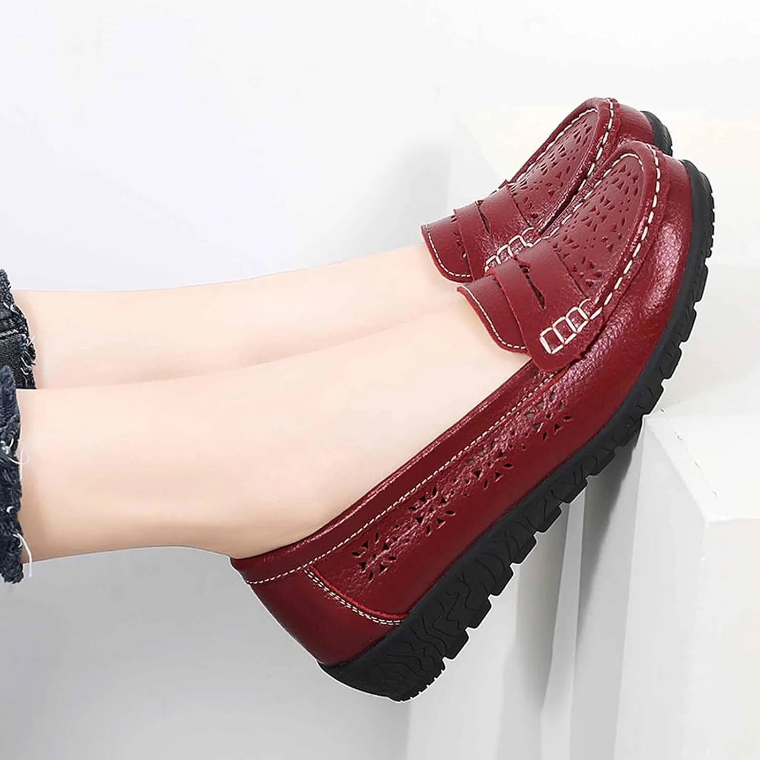 Women's Casual Closed Toe Slip On Loafers Breathable Comfortable Walking Shoes Softsole Arch Support Mules for Daily Wear