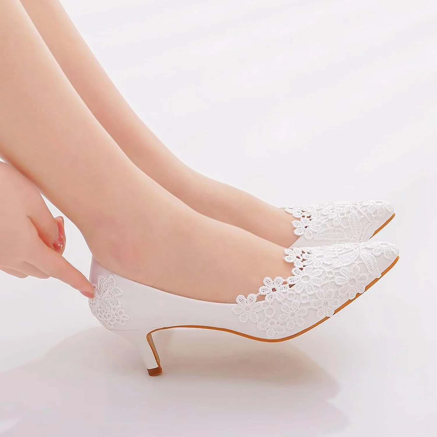 Women's High Heels, White Bridal Bridesmaid Dress Shoes Comfortable Shallow Mouth Lace Flower Wedding Party Photo Low Heeled Casual Shoes Adult, 43 EU,White